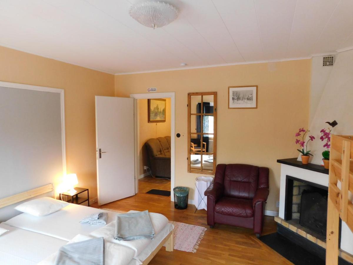 Solgarden Vandrarhem Hostal B&B Blackstad ภายนอก รูปภาพ
